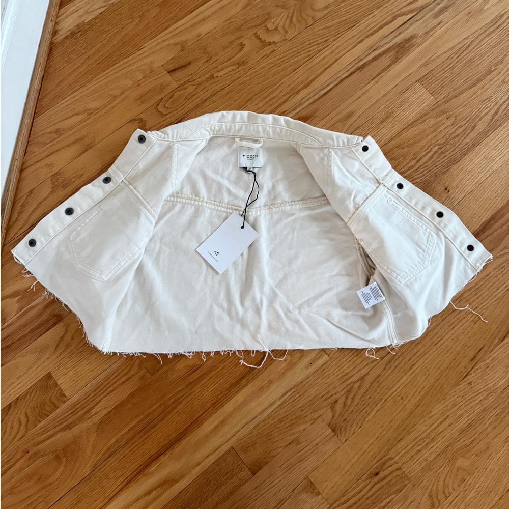 Hidden Jeans Los Angeles boxy crop top button up - Picture 2 of 3